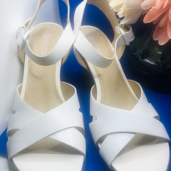 Kenneth Cole Reaction White Wedge Sandals - Picture 6 of 8